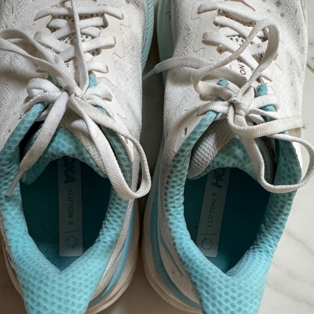 Hoka Women's White and Aqua/Teal Clifton 9 Running Shoes - Picture 3 of 4